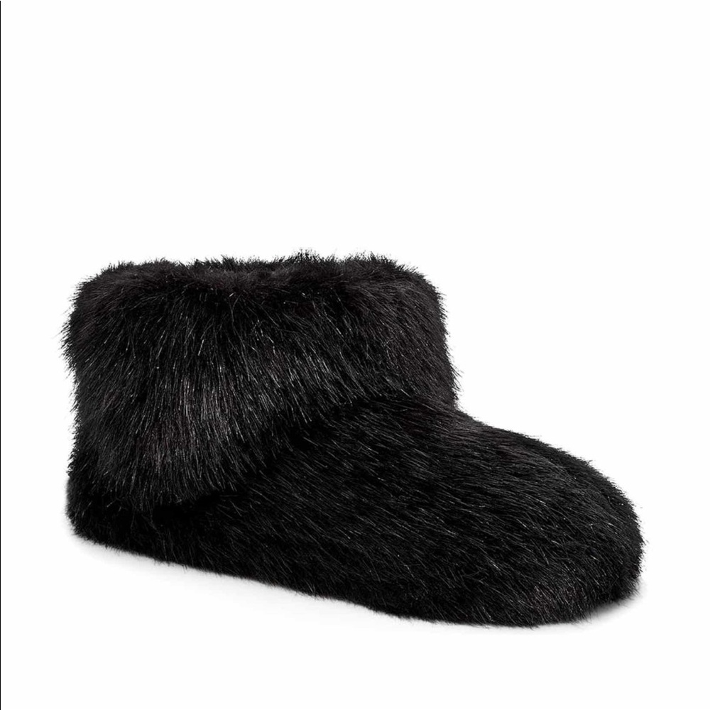 🔥🔥UGG Amary Faux Fur Slipper Bootie.
